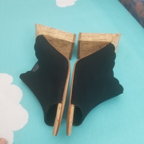 Marc fisher  sandals - Picture 7 of 7